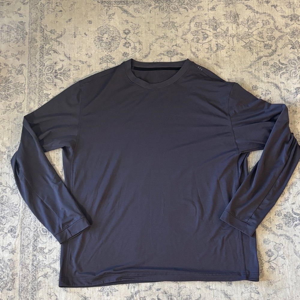 Lululemon Men’s Easy Set Long Sleeve - large - atmospheric purple